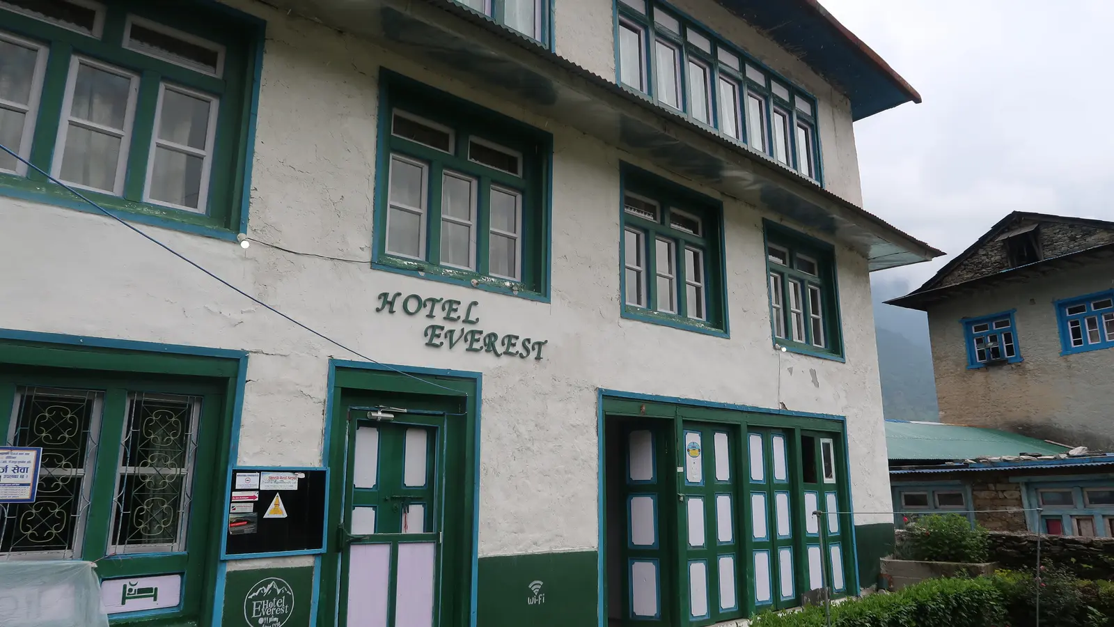 Hotel Everest