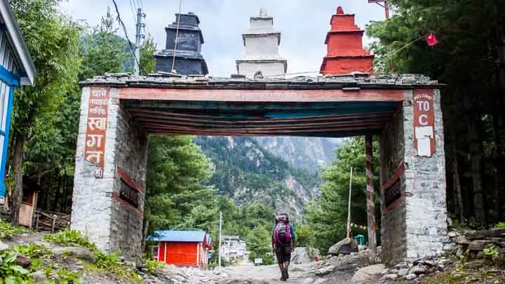 Gates With Three Chortens On Top