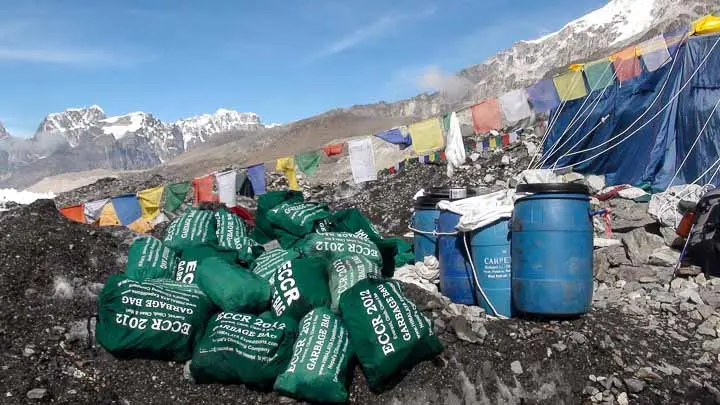 Pollution At Everest