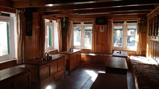 Everest Hotel and Restaurant
