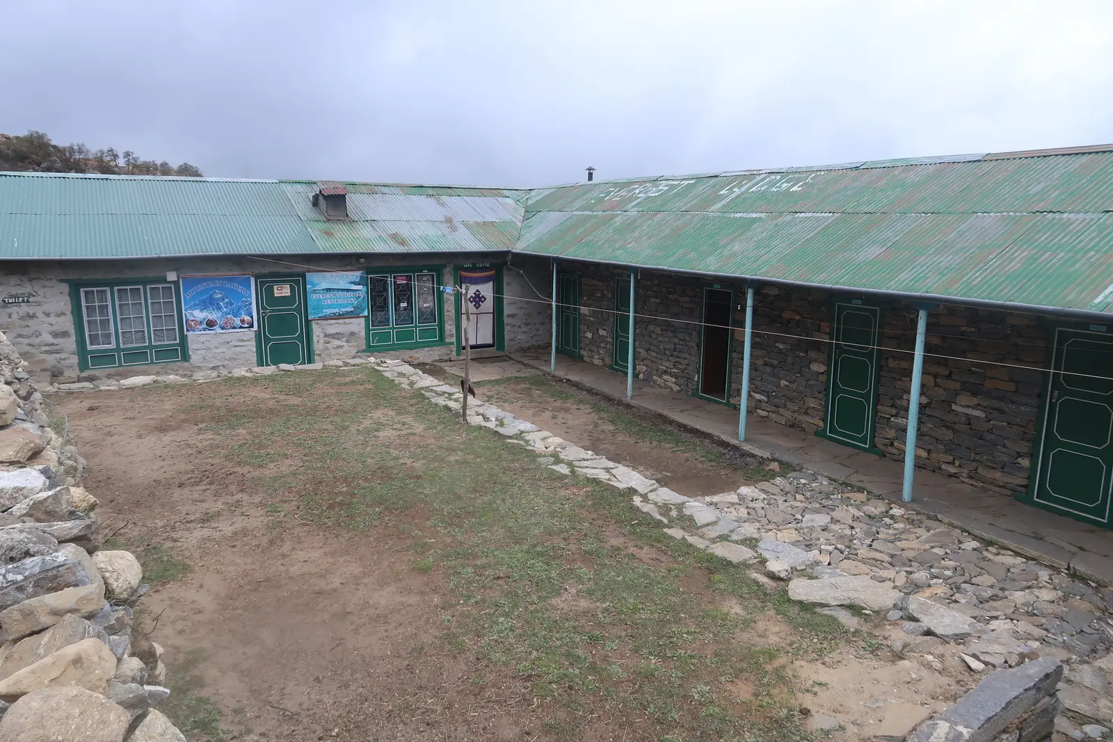 Everest Lodge