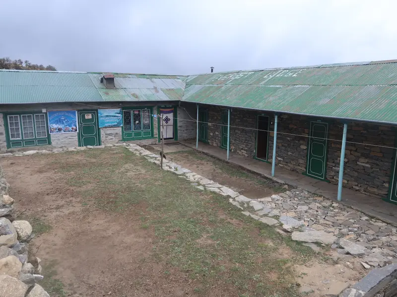 Everest Lodge