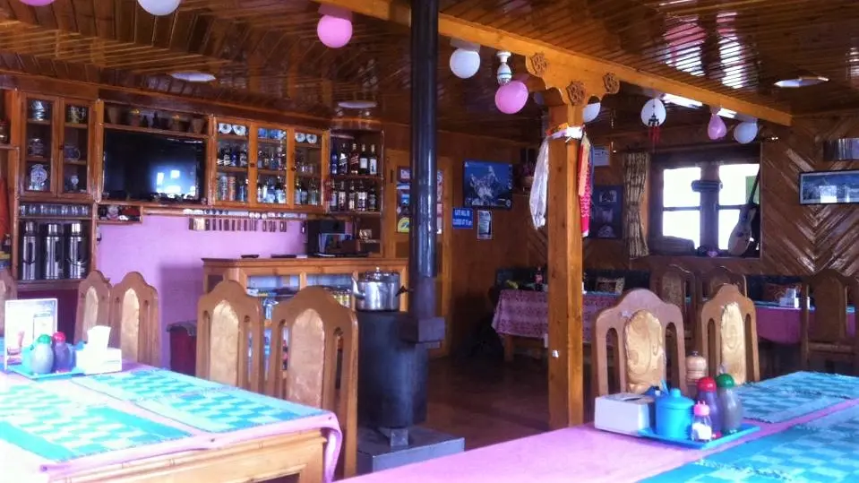 Everest Plaza Lodge