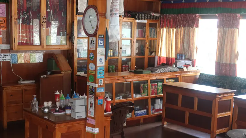 Everest Rhododendron Lodge