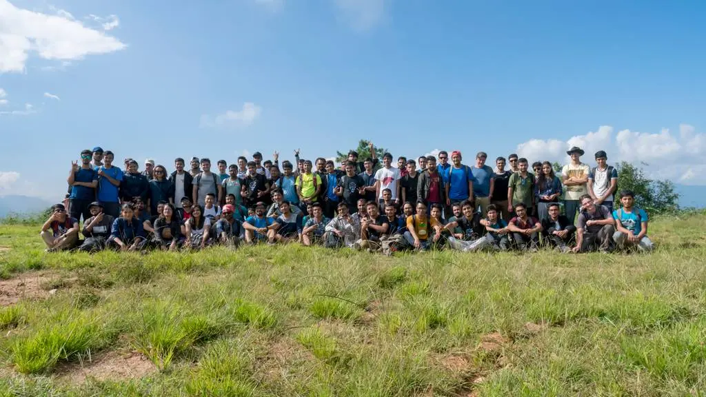 Hiking and cleaning the trail to Lakuri Bhanjyang
