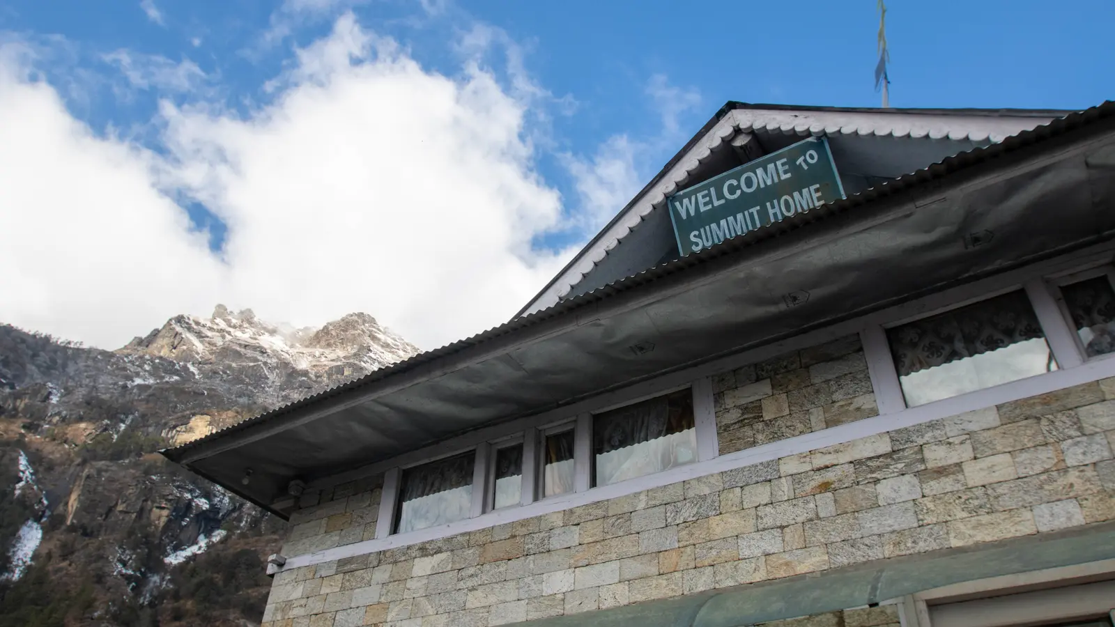 Hotel Summit