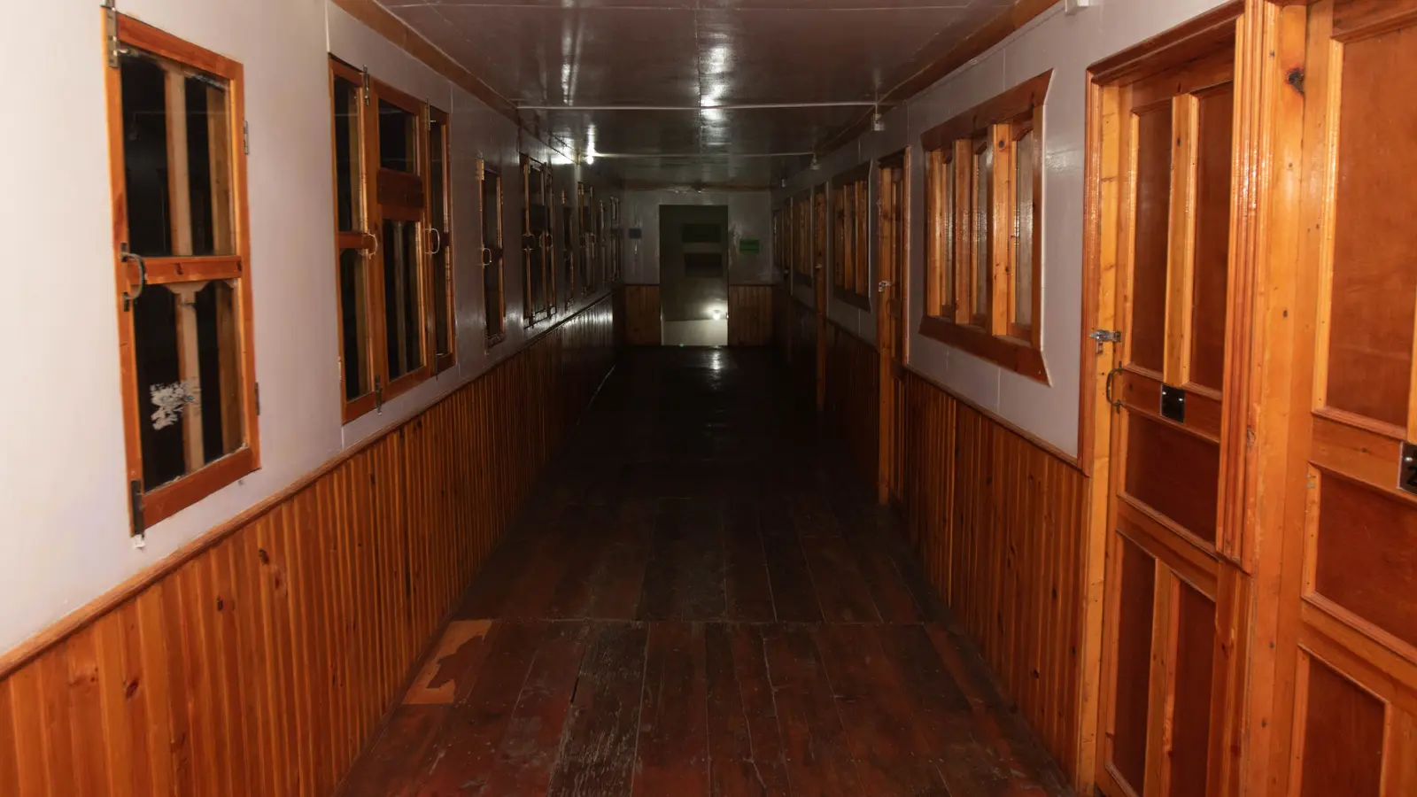 Mount Kailash Lodge And Restaurant