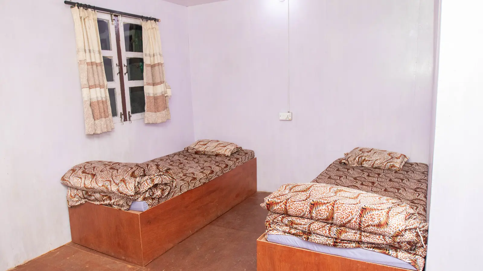 Mount Kailash Lodge And Restaurant