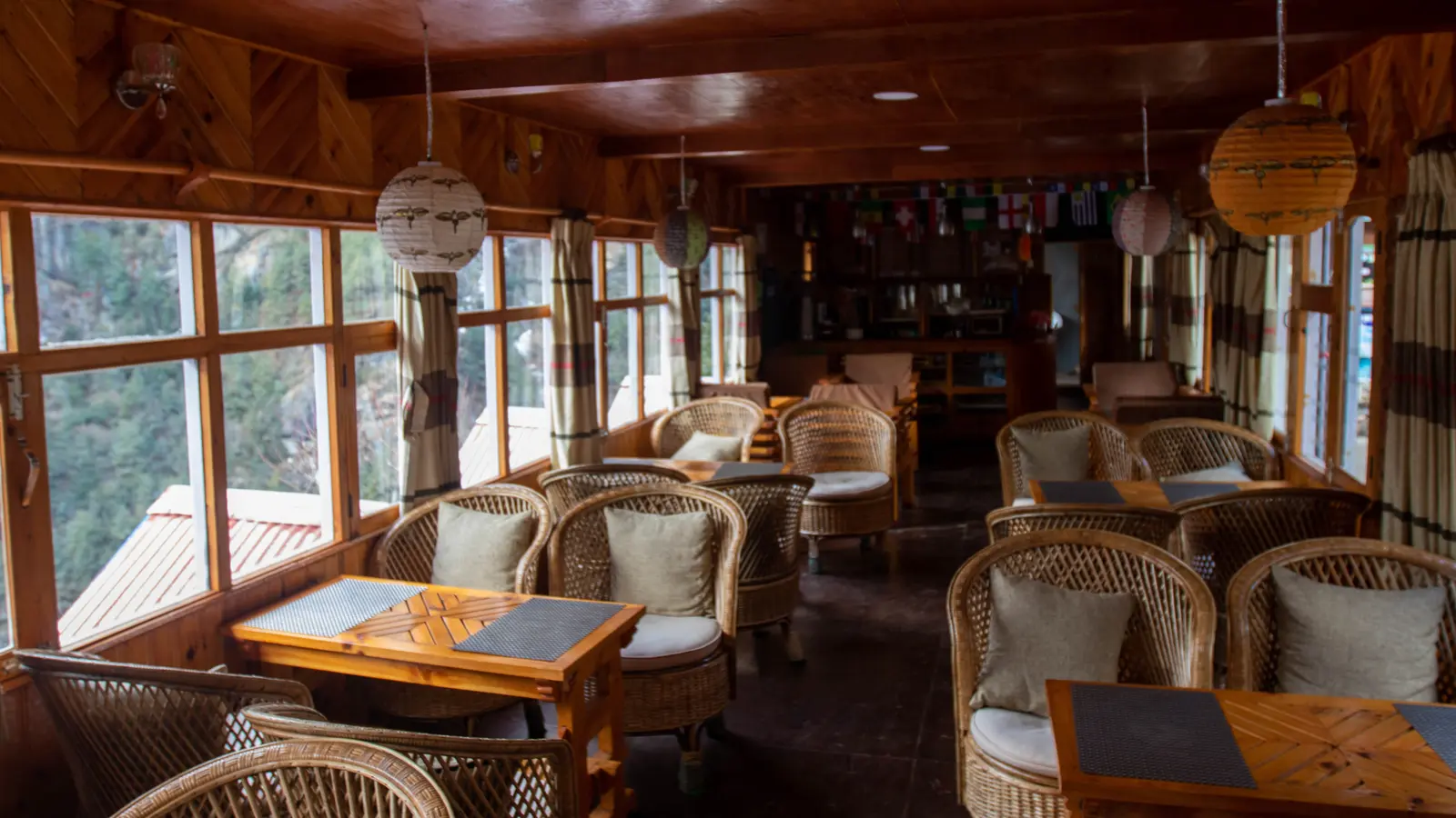 Mount Kailash Lodge And Restaurant