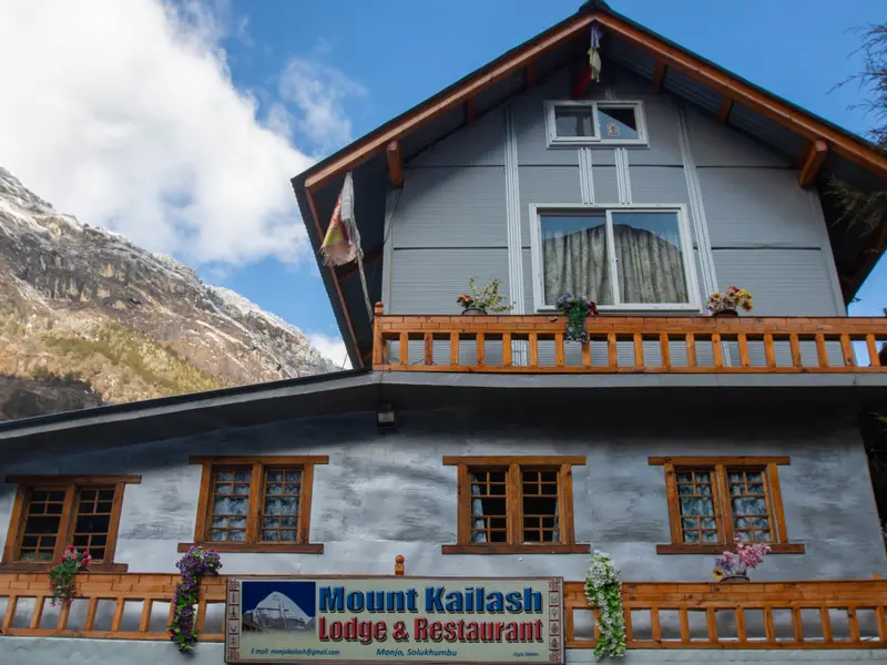 Mount Kailash Lodge And Restaurant