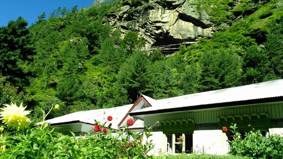 Nirvana Lodge