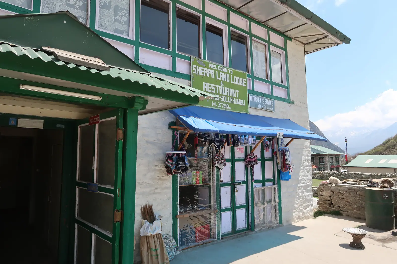 Sherpa Land Lodge And Restaurant