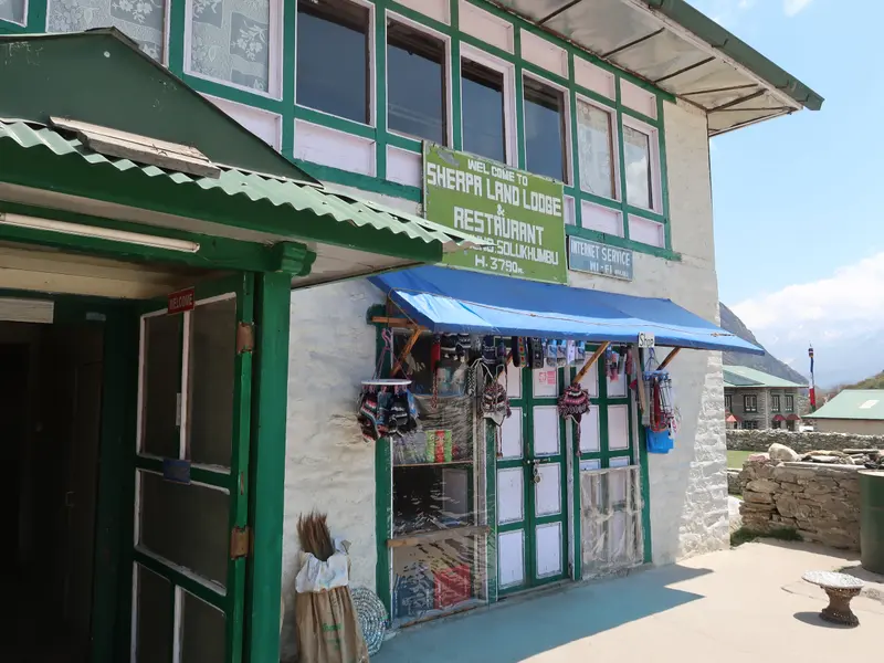 Sherpa Land Lodge And Restaurant
