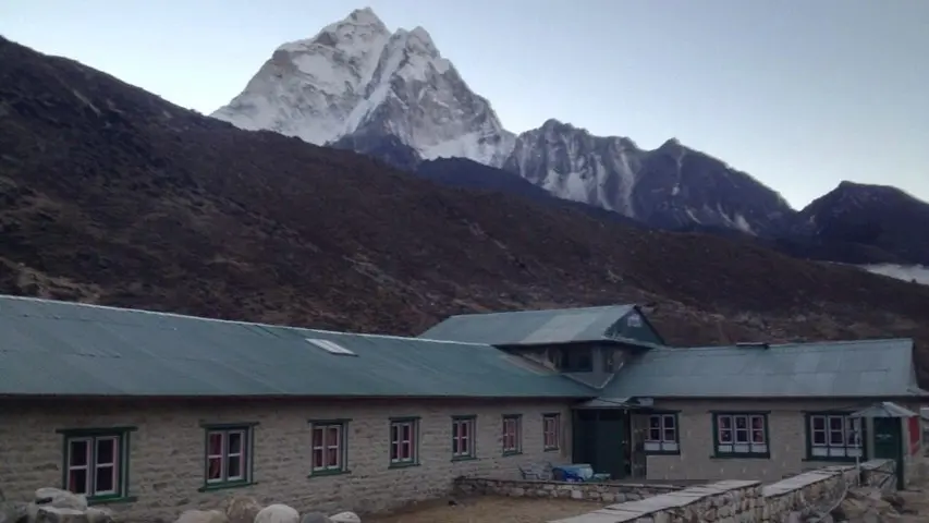 Snow Land Lodge
