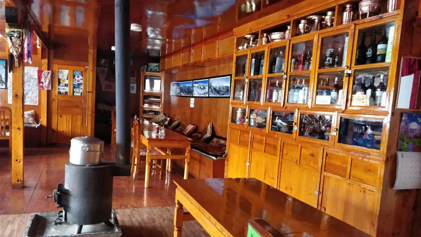 Sona Lodge and Restaurant
