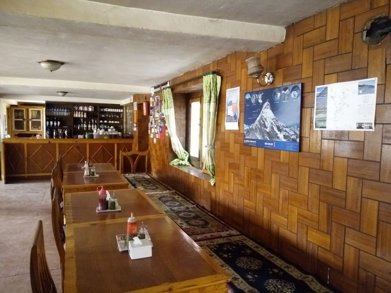 Tashi Delek Lodge And Restaurant