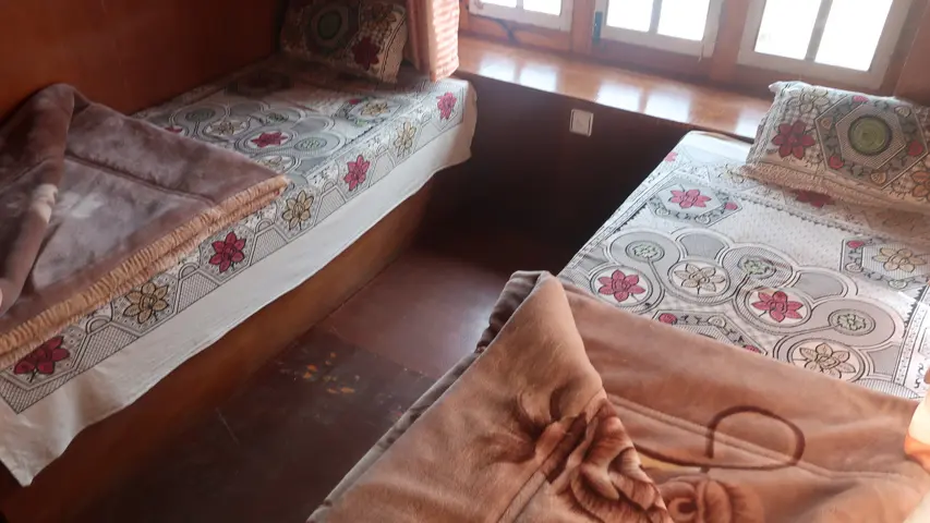 Thamserku View Lodge And Restaurant
