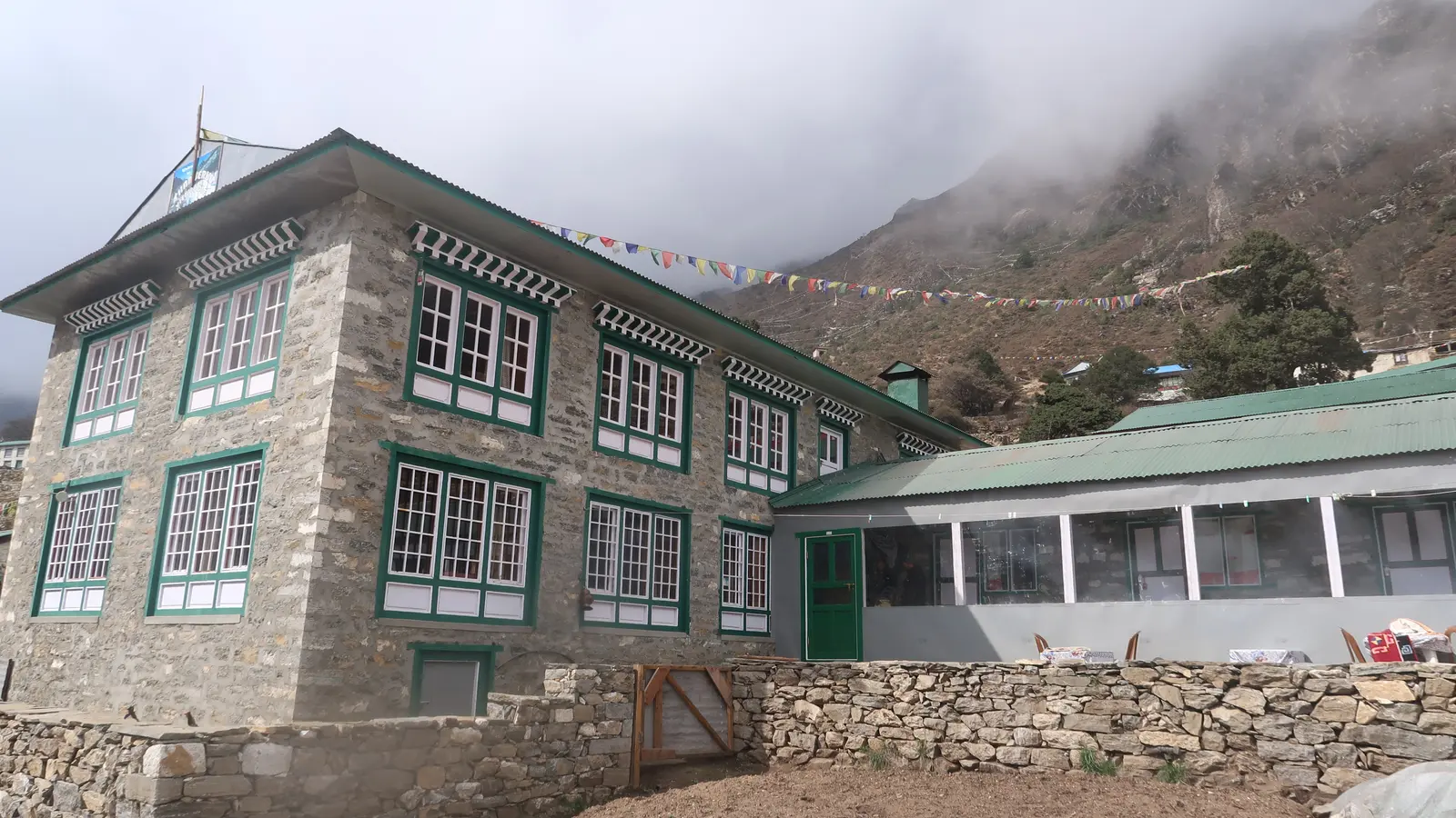 Thamserku View Lodge And Restaurant