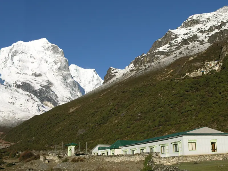 Yeti Mountain Home