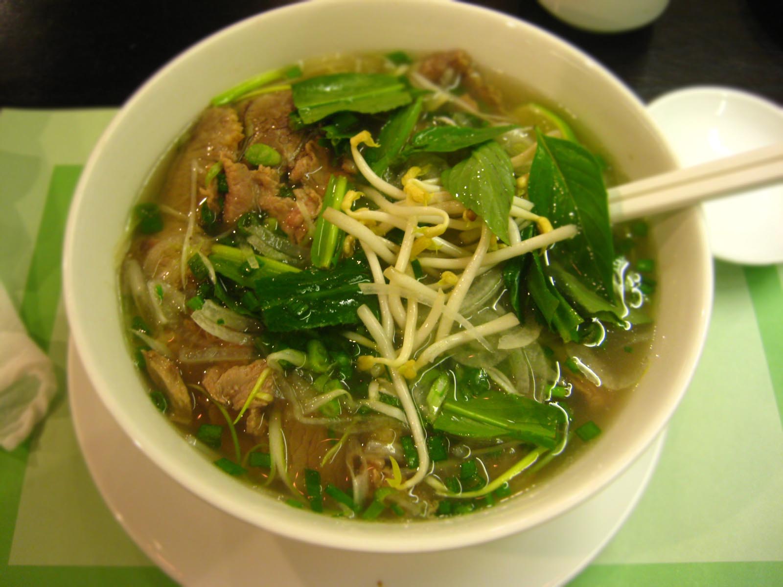 <a data-cke-saved-href="https://en.wikipedia.org/wiki/Pho" href="https://en.wikipedia.org/wiki/Pho" target="_blank">Wikipedia</a> vegetable thukpa